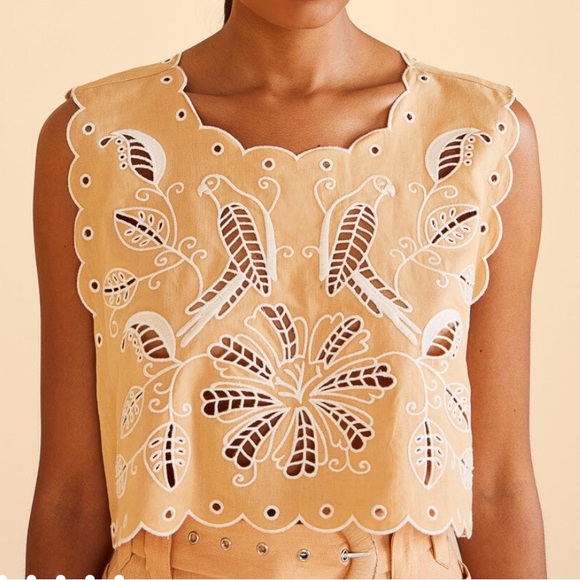 NWT Farm Rio Sand Richelieu Sleeveless Crop Top size small - Picture 2 of 6